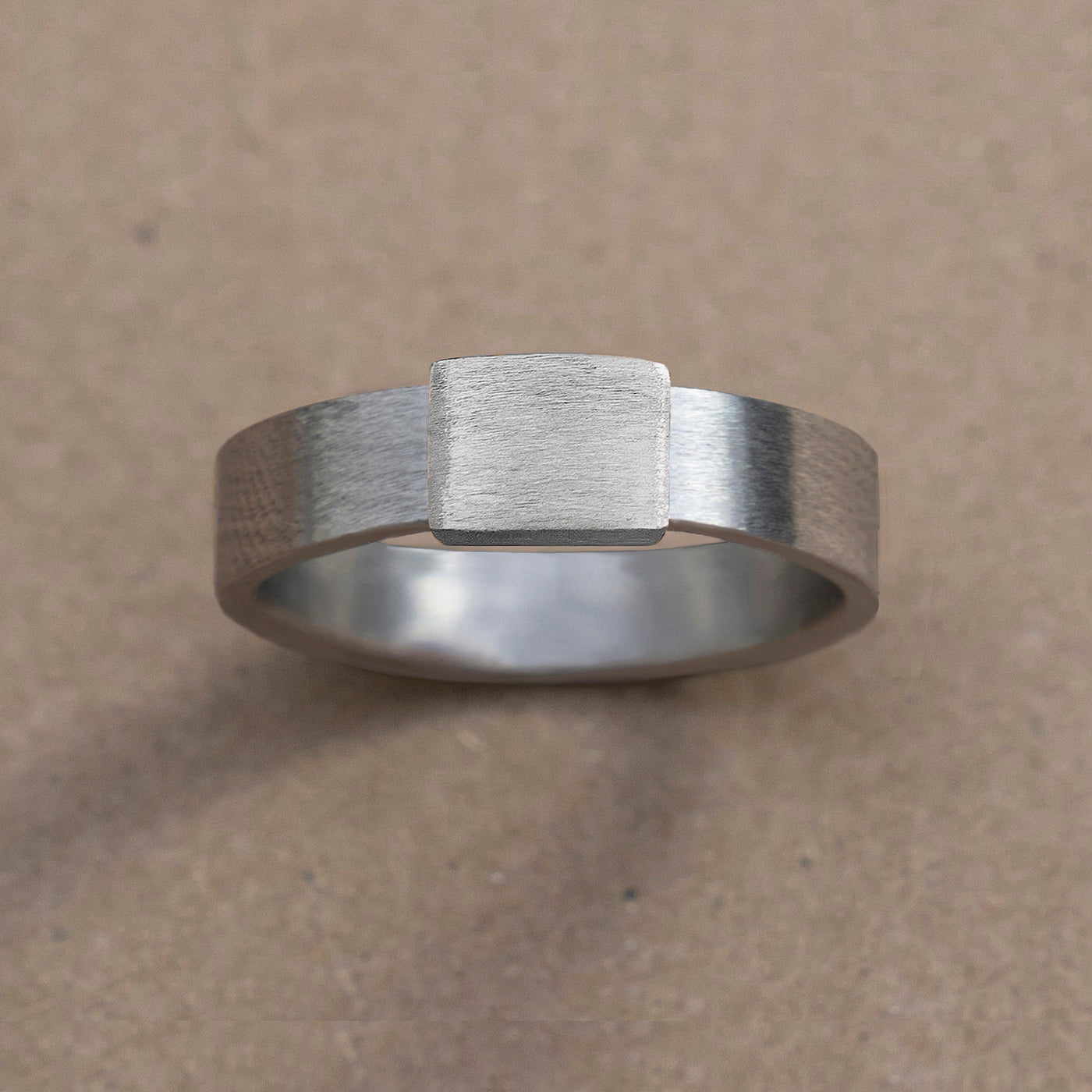 Classic 5mm White Gold Barrel Band